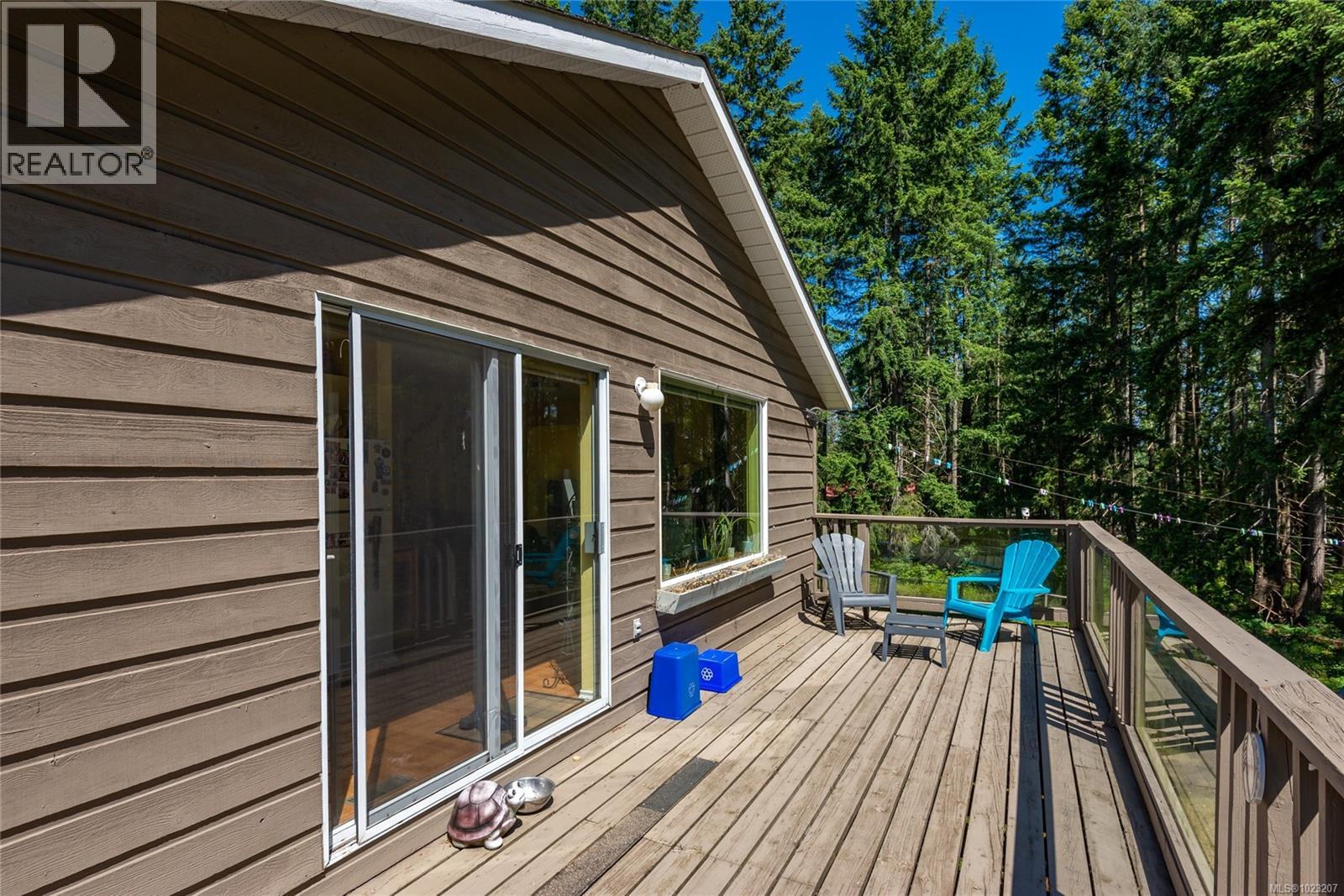 8598 Island Hwy N, Black Creek