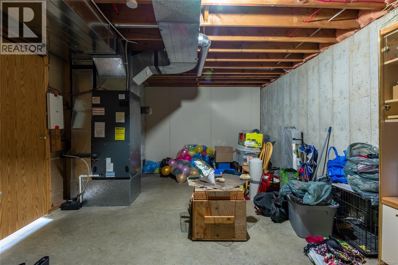 8598 Island Hwy N, Black Creek