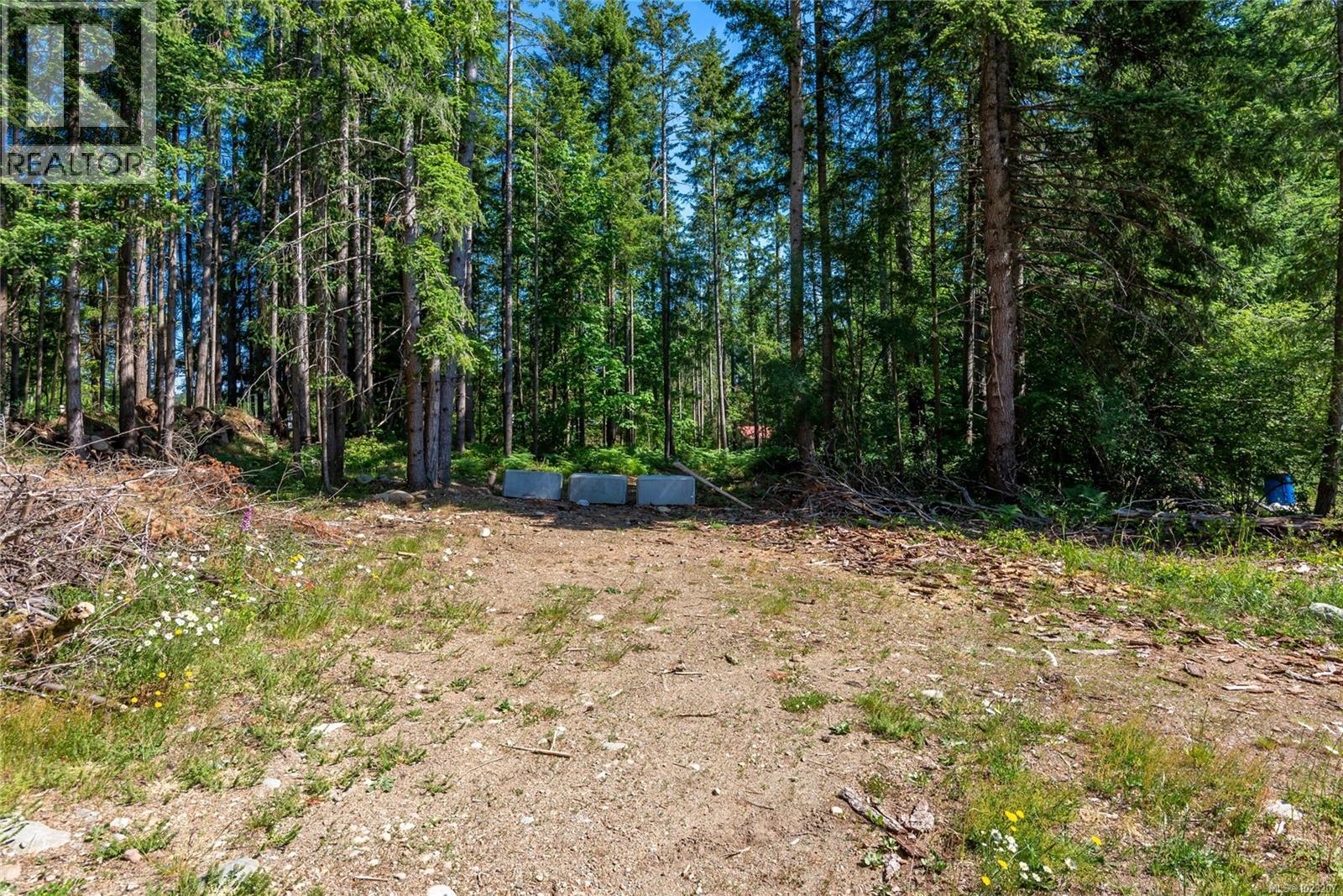 8598 Island Hwy N, Black Creek