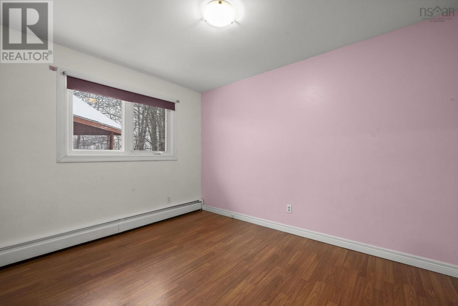 Property 18 of 48 of 114 Quaker Crescent