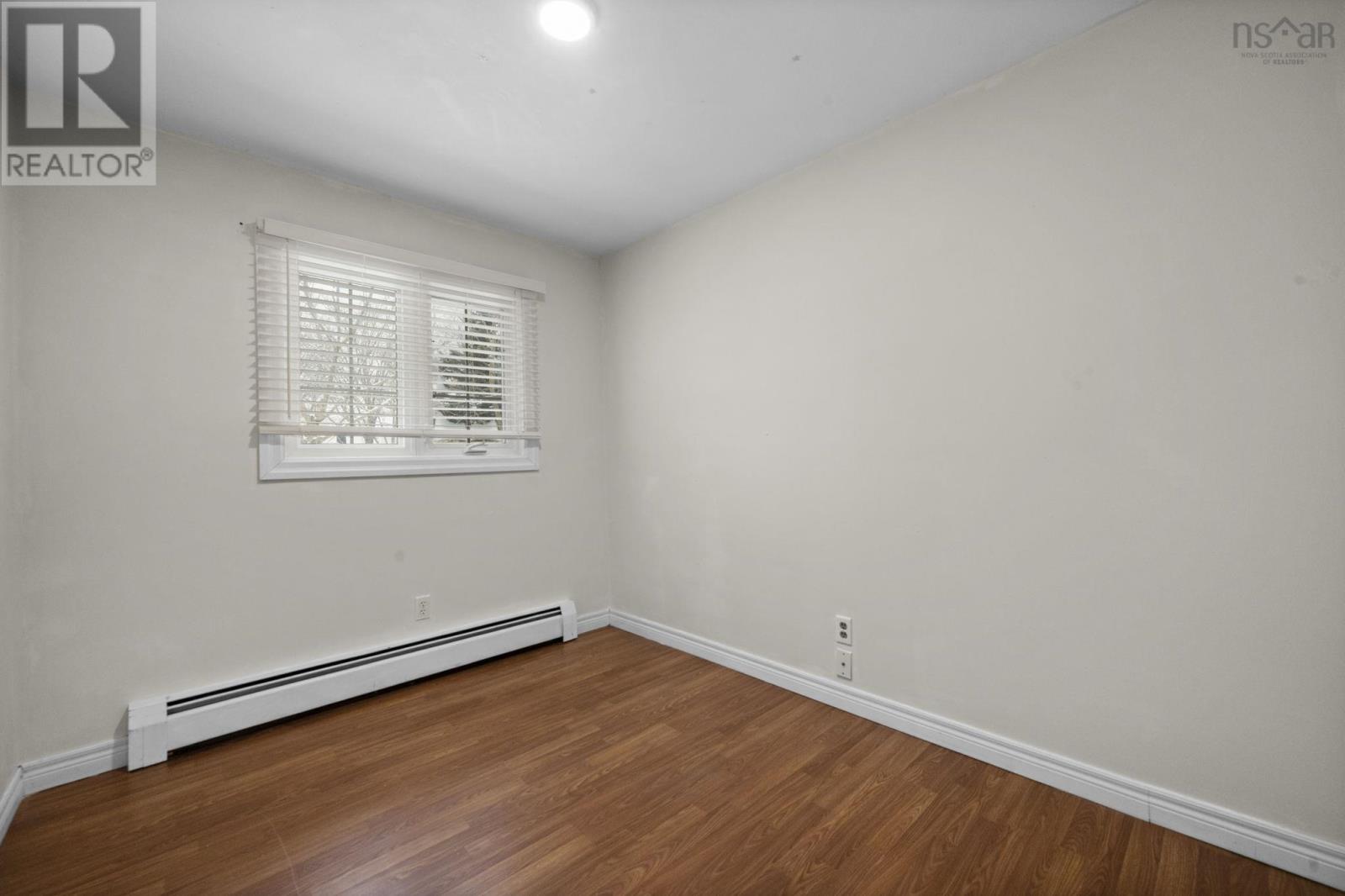 Property 20 of 48 of 114 Quaker Crescent