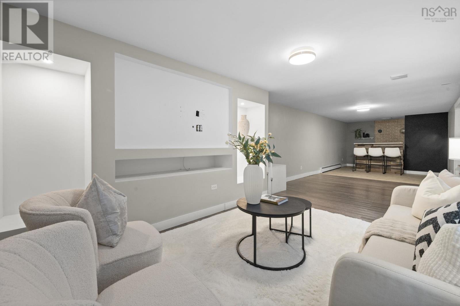 Property 29 of 48 of 114 Quaker Crescent