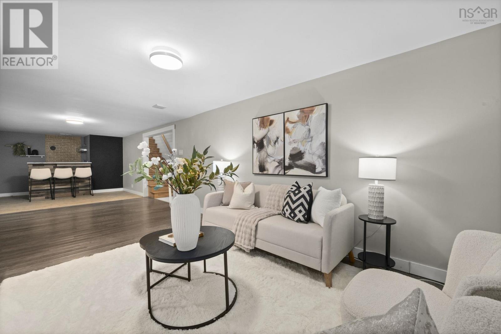 Property 30 of 48 of 114 Quaker Crescent