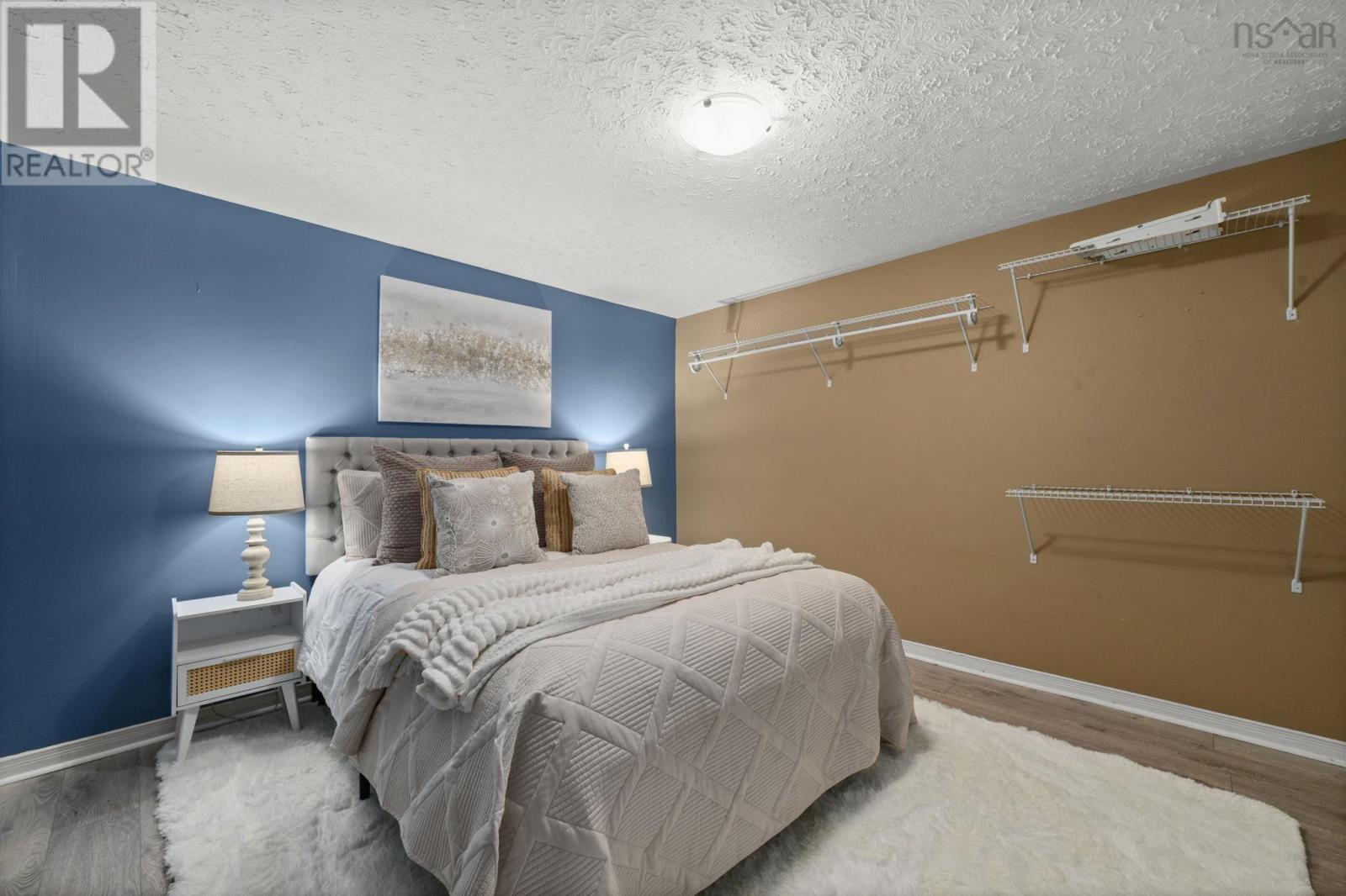 Property 31 of 48 of 114 Quaker Crescent