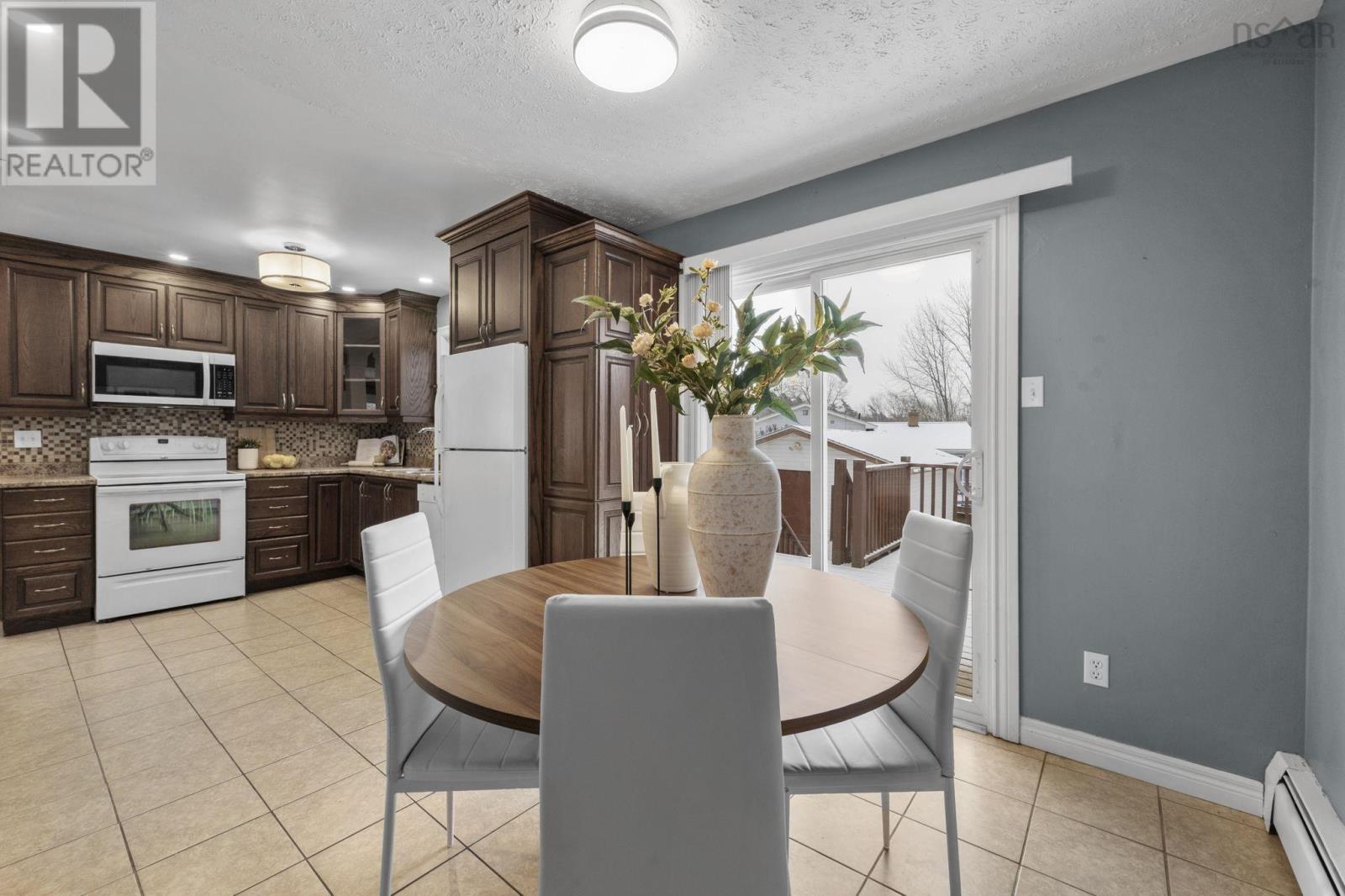 Property 8 of 48 of 114 Quaker Crescent