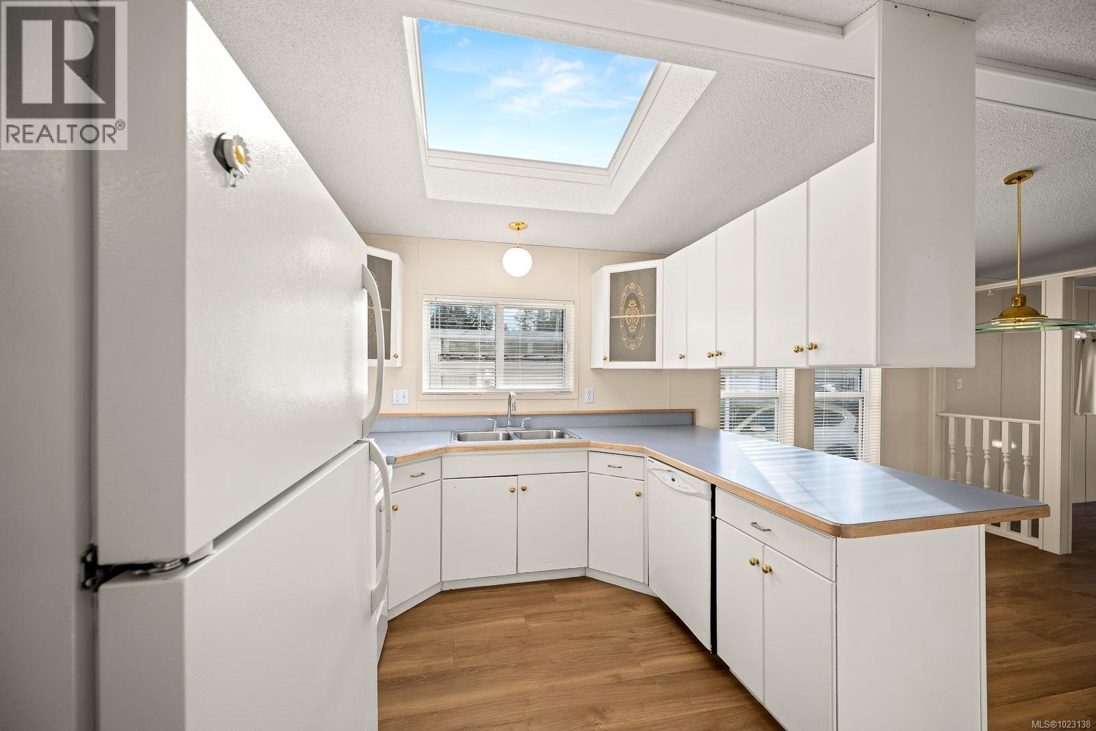 48 1240 Wilkinson Rd, Comox