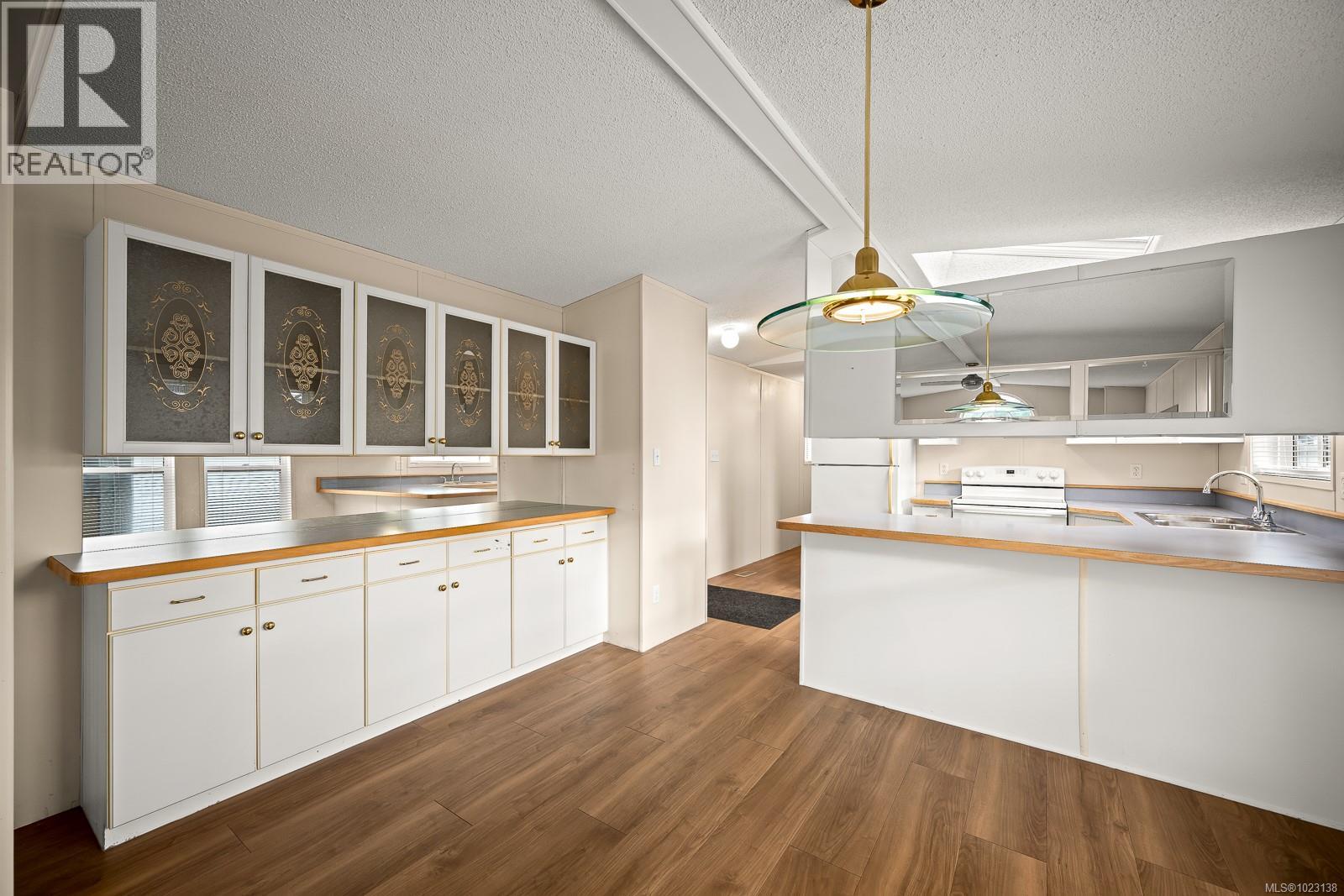 48 1240 Wilkinson Rd, Comox