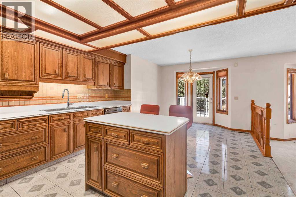 Single Family House Bungalow for Sale in  Edgebrook Road NW Edgemont Calgary 