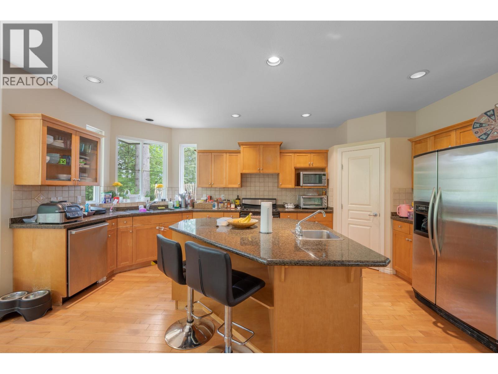 3305 CHARTWELL GRN, Coquitlam