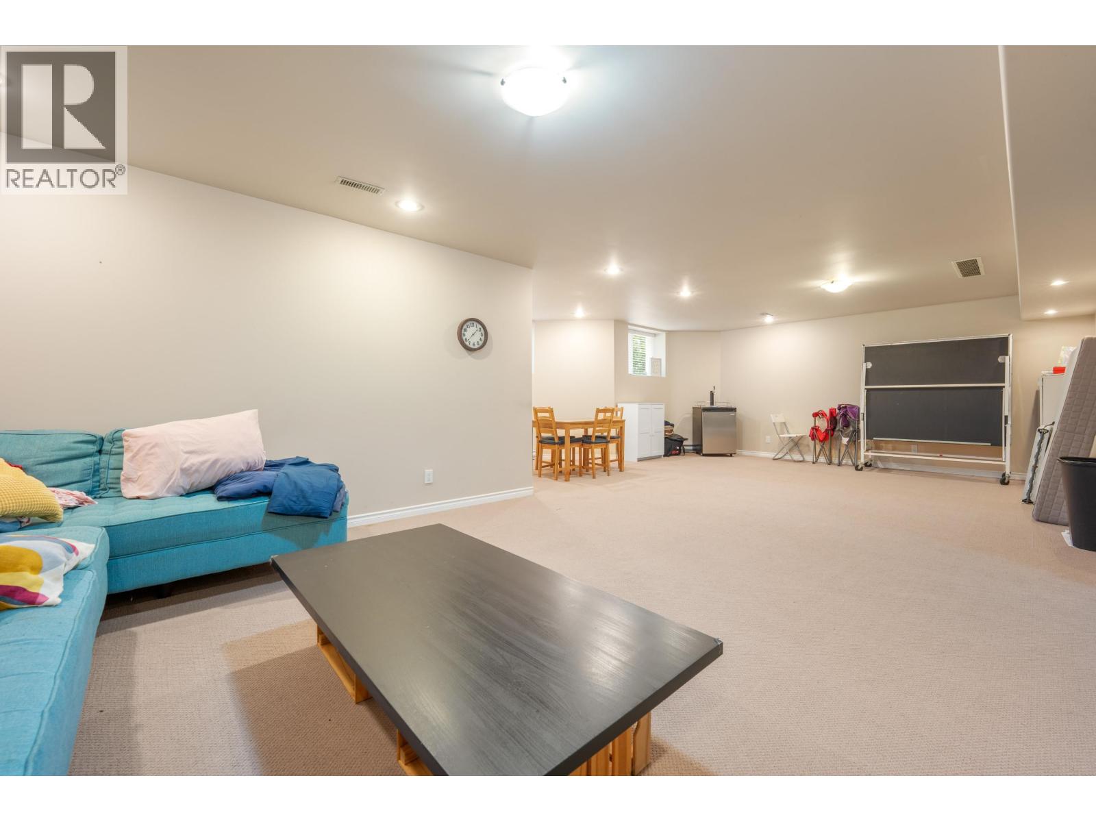 3305 CHARTWELL GRN, Coquitlam