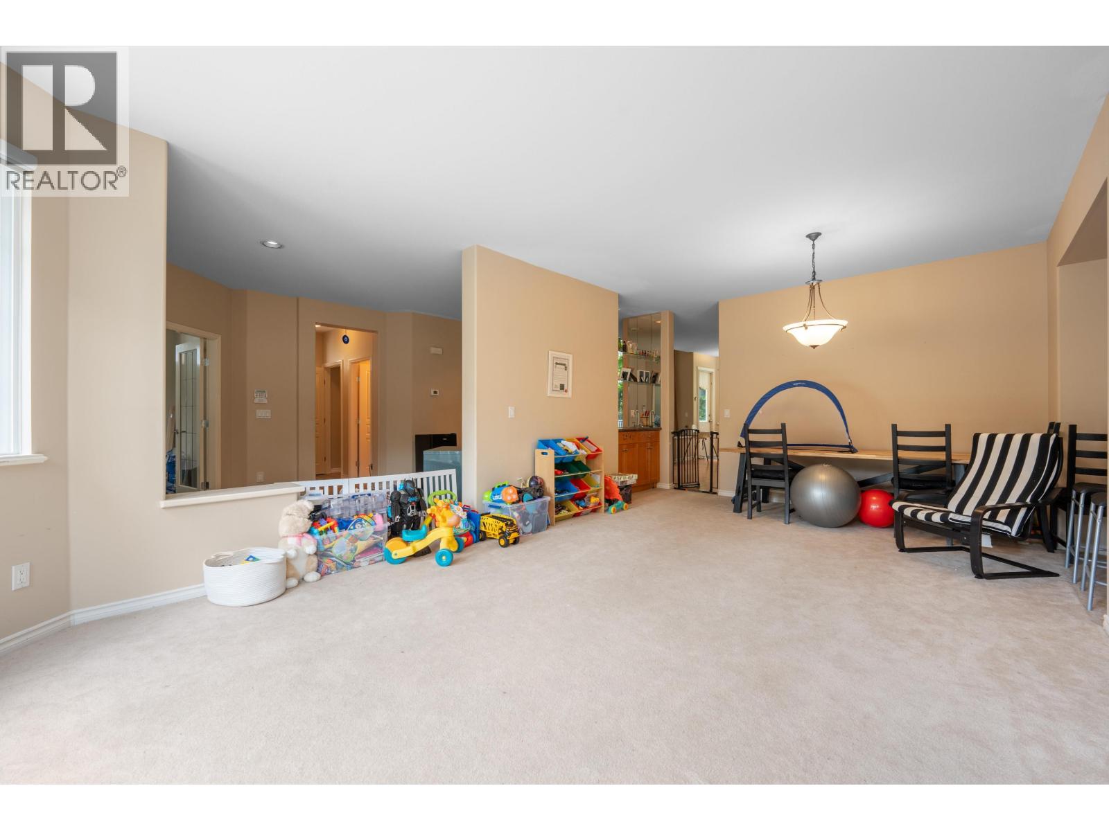 3305 CHARTWELL GRN, Coquitlam