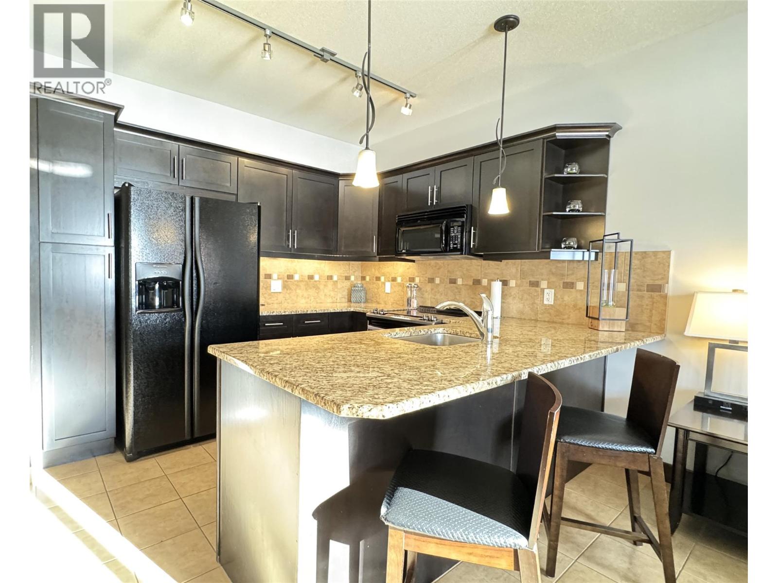 800 BIGHORN Boulevard Unit# 812F, Radium Hot Springs