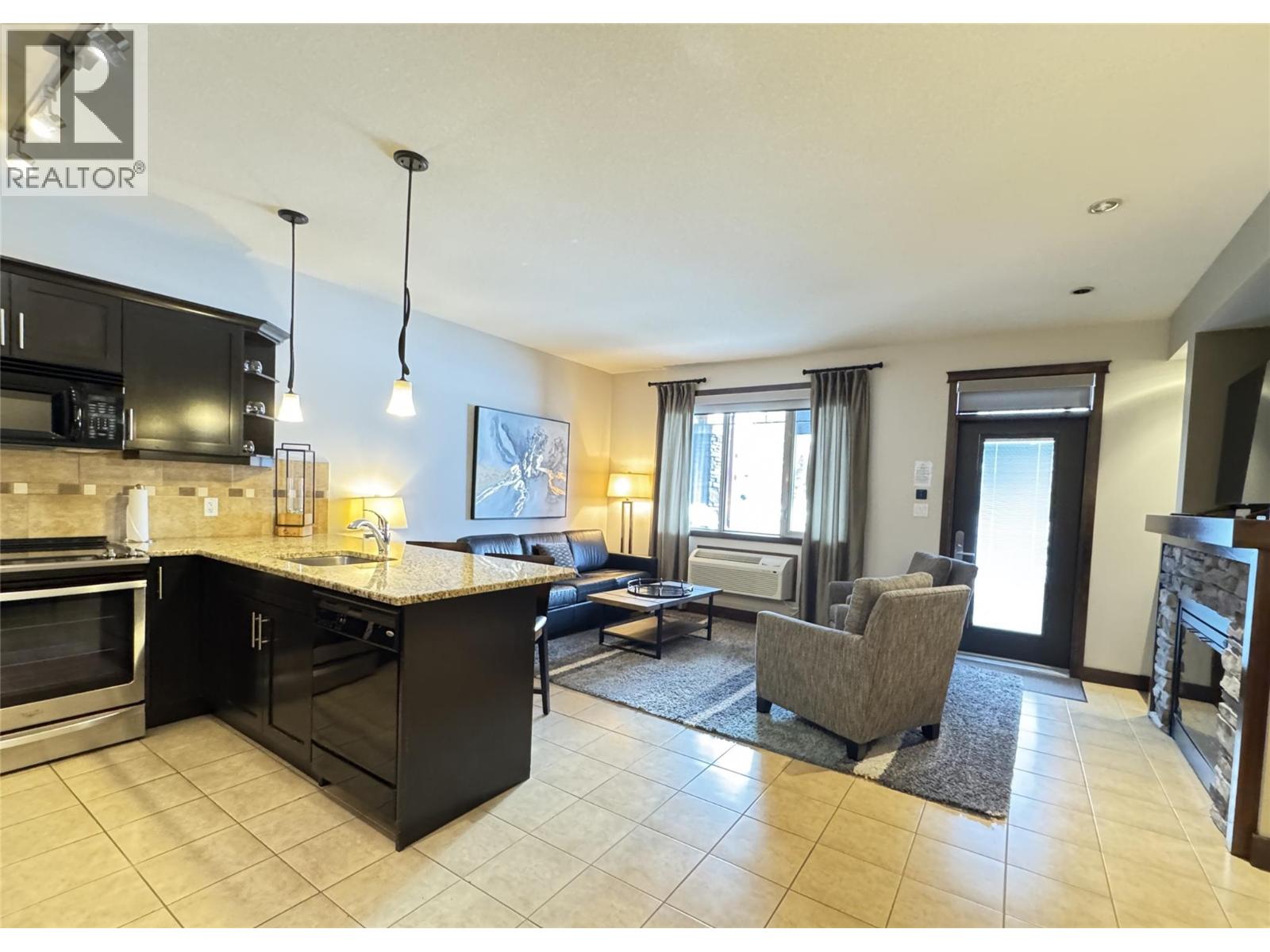 800 BIGHORN Boulevard Unit# 812F, Radium Hot Springs