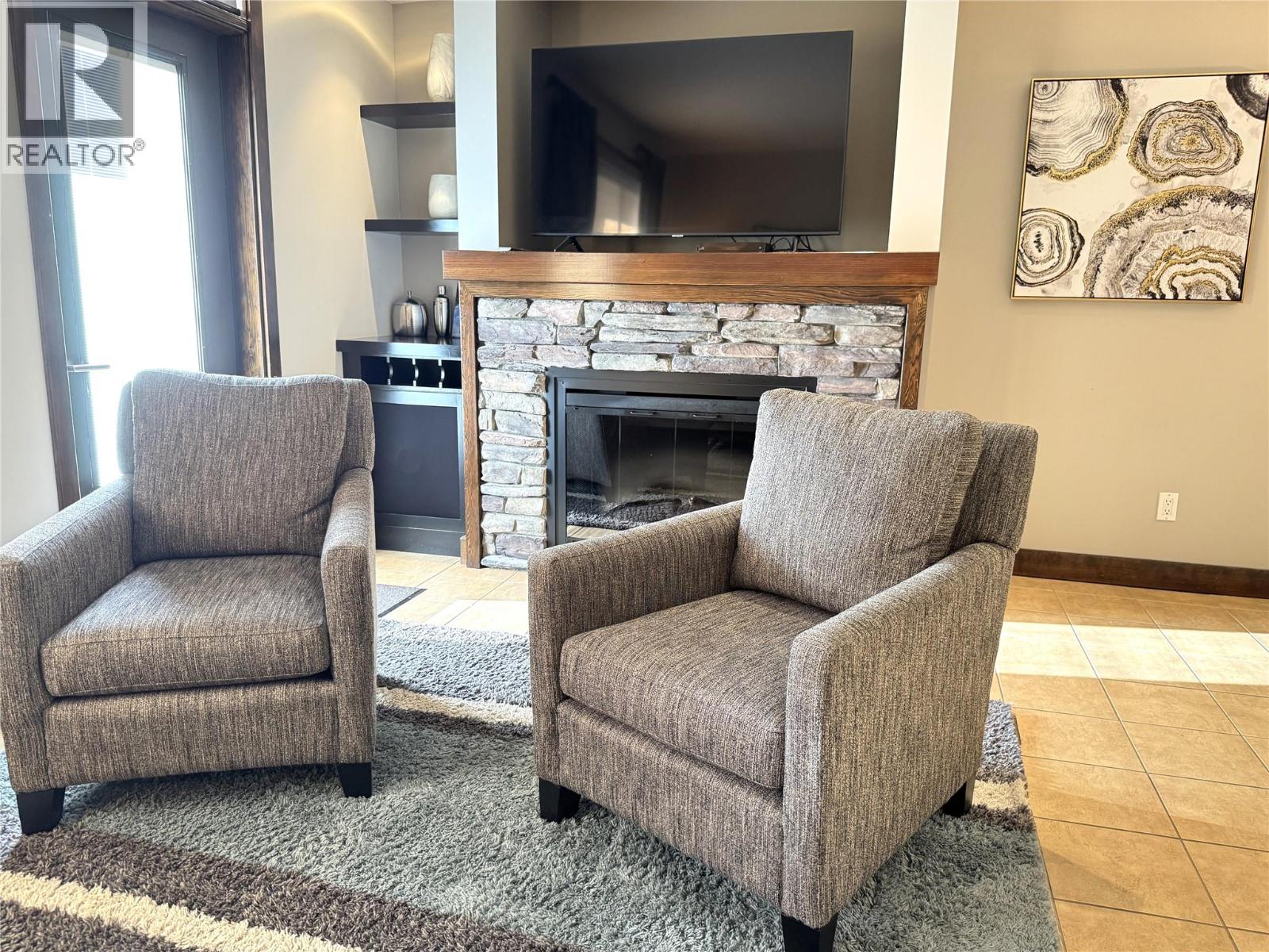 800 BIGHORN Boulevard Unit# 812F, Radium Hot Springs