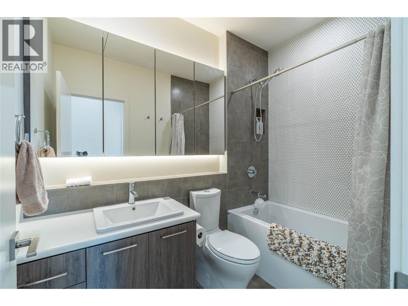 885 UNIVERSITY Drive Unit# 311, Kamloops