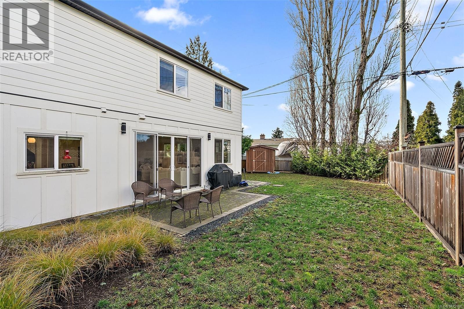  4240 Springridge Crescent, Saanich