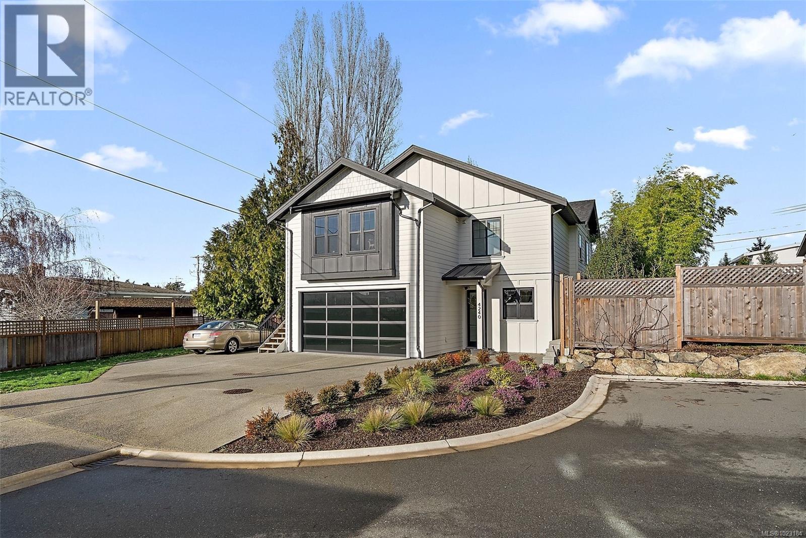  4240 Springridge Crescent, Saanich