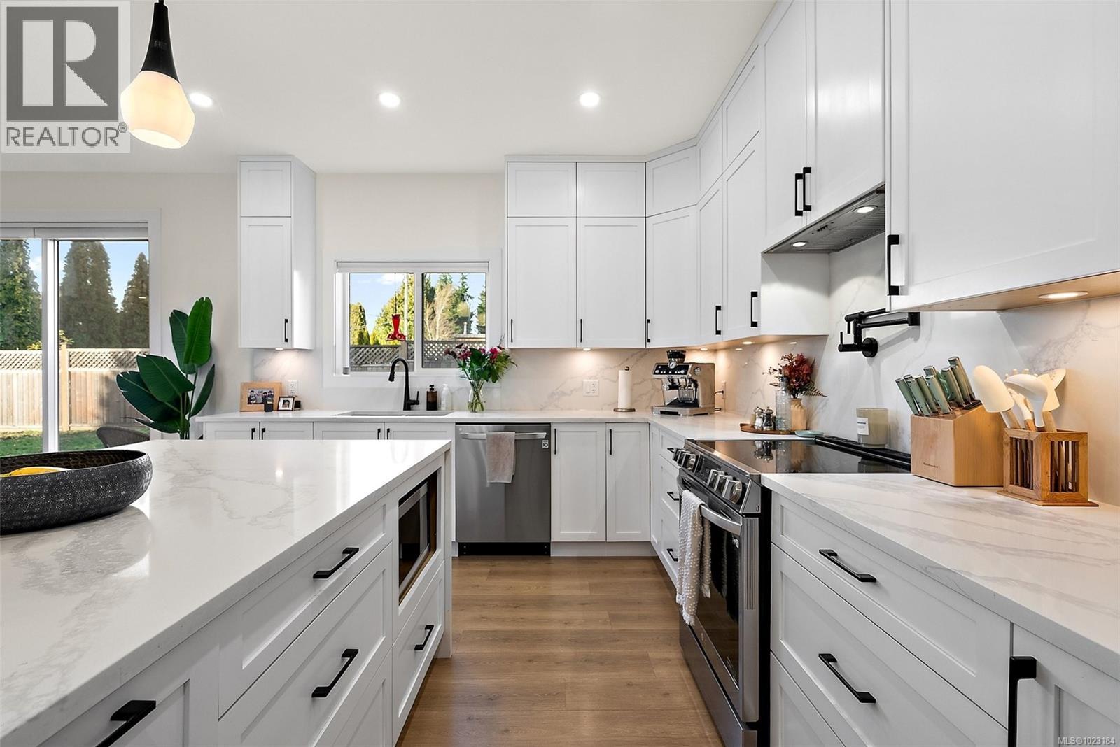  4240 Springridge Crescent, Saanich