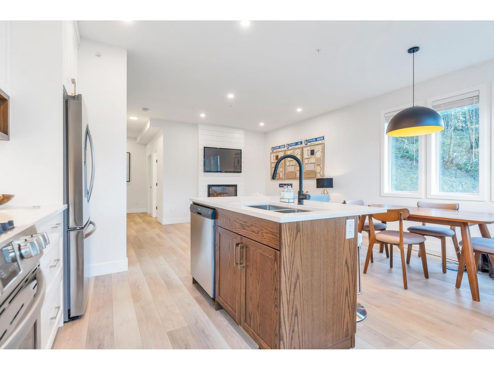 21 43998 CHILLIWACK MOUNTAIN ROAD, Chilliwack Mountain, Chilliwack