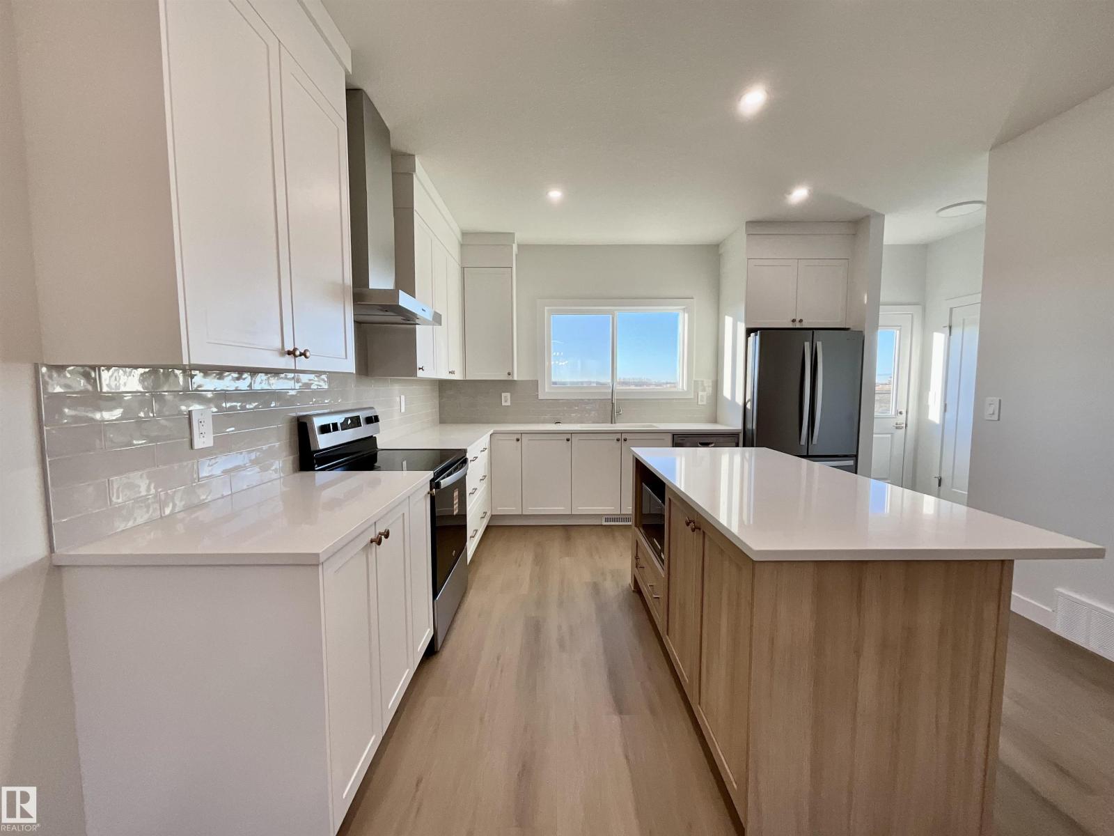 61 SIENNA BV, Fort Saskatchewan