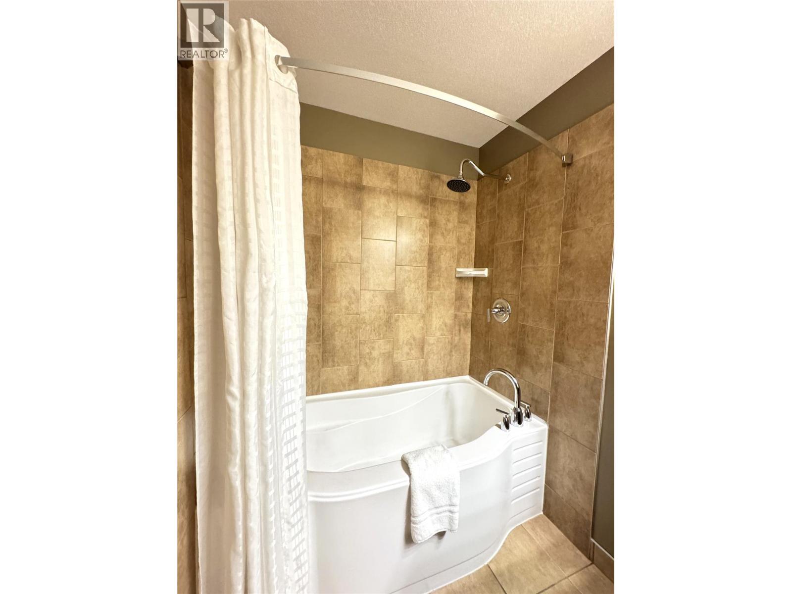 800 BIGHORN Boulevard Unit# 812G, Radium Hot Springs