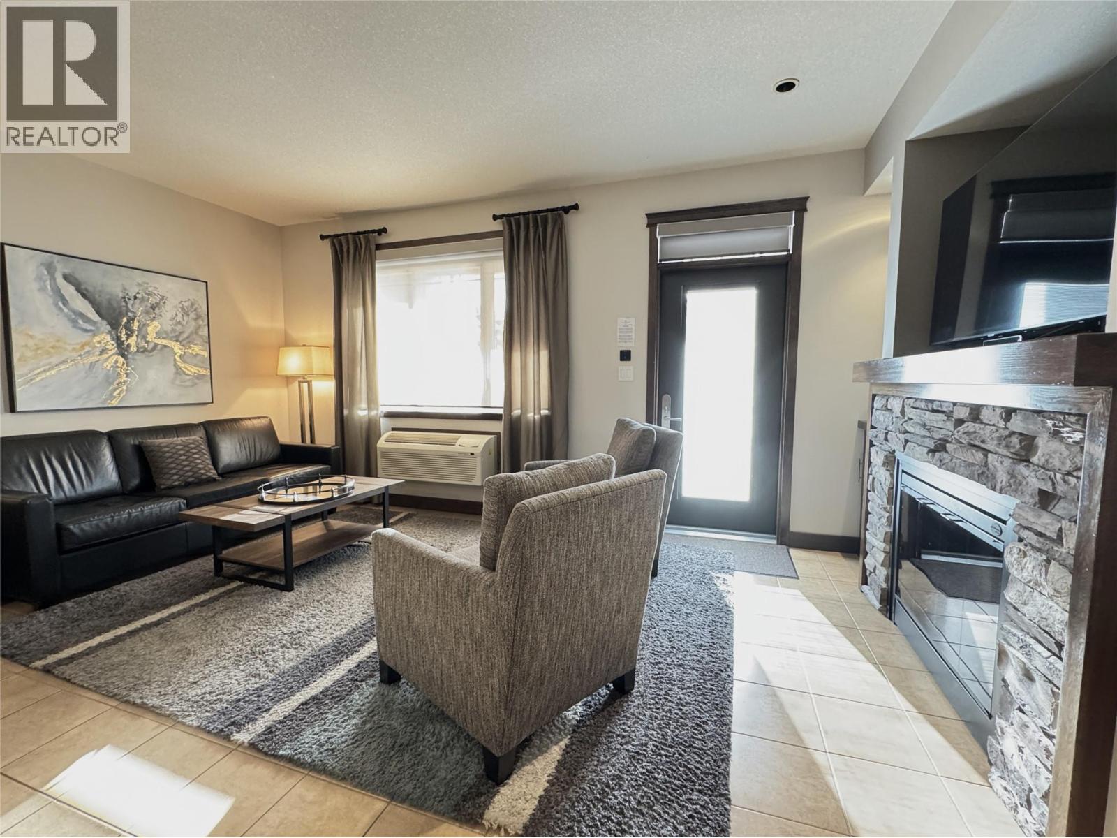 800 BIGHORN Boulevard Unit# 812G, Radium Hot Springs