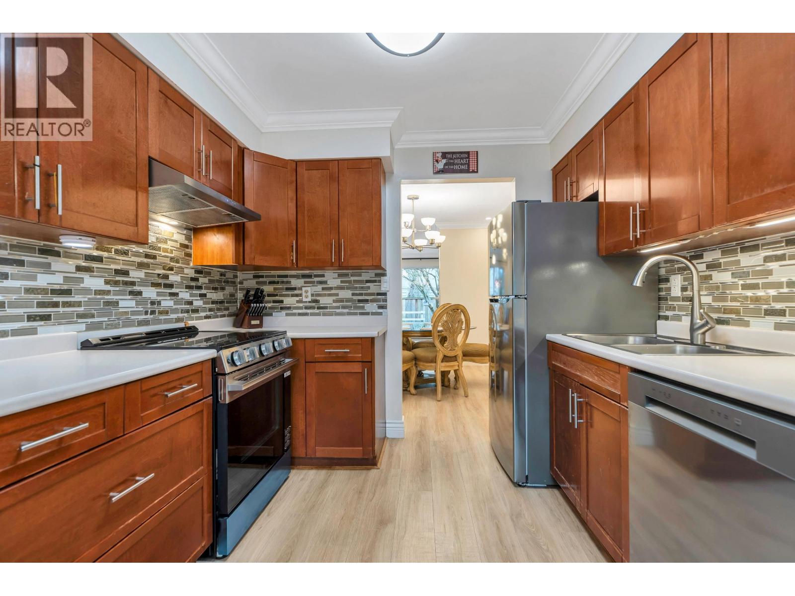 #105-4889 53 Street, Delta