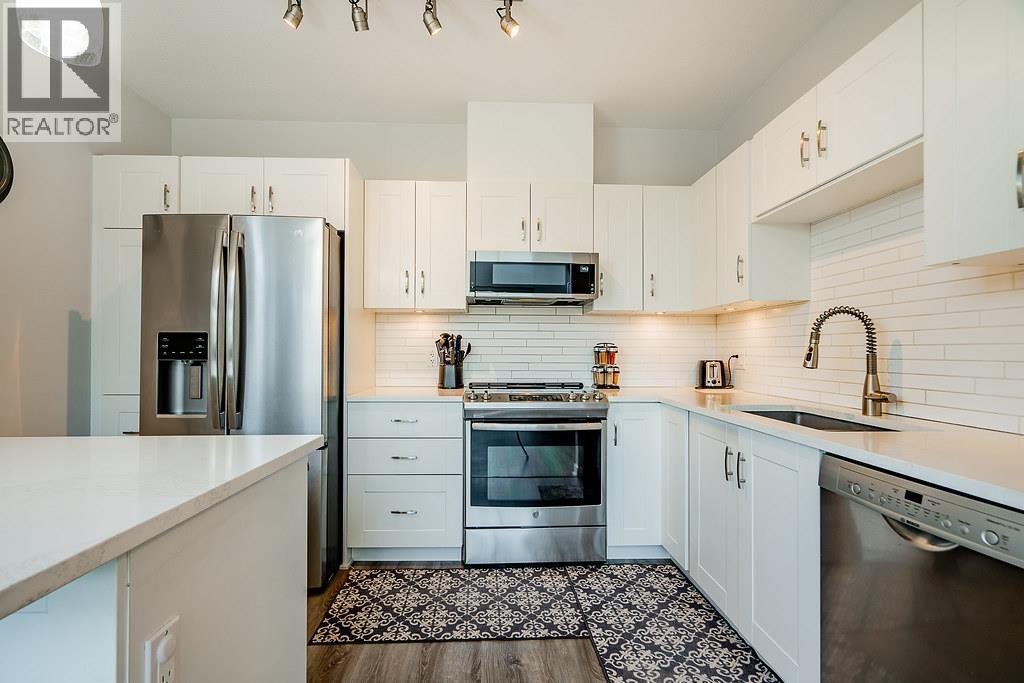 304 2225 HOLDOM AVENUE, Burnaby
