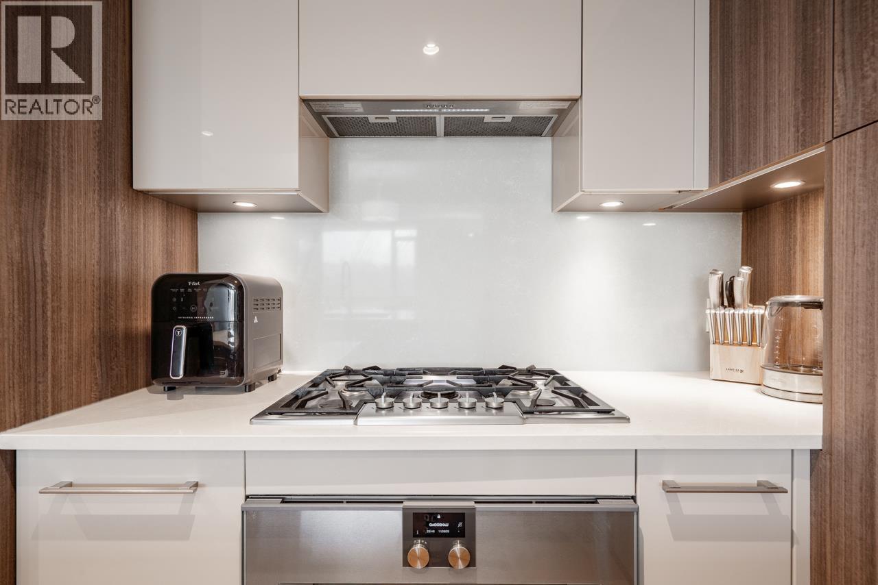 1302 210 SALTER STREET, New Westminster