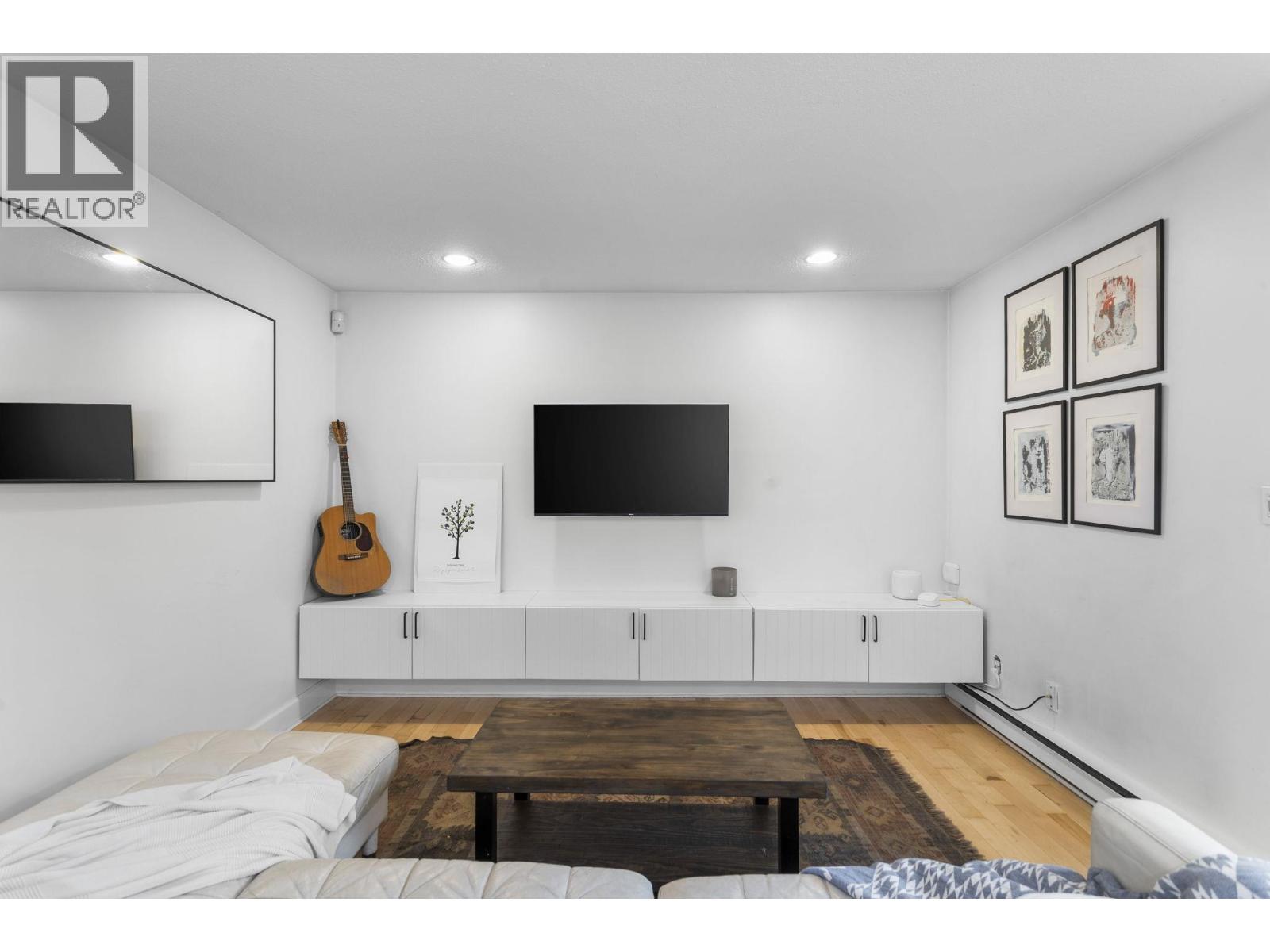 104 1045 W 8TH AVENUE, Vancouver