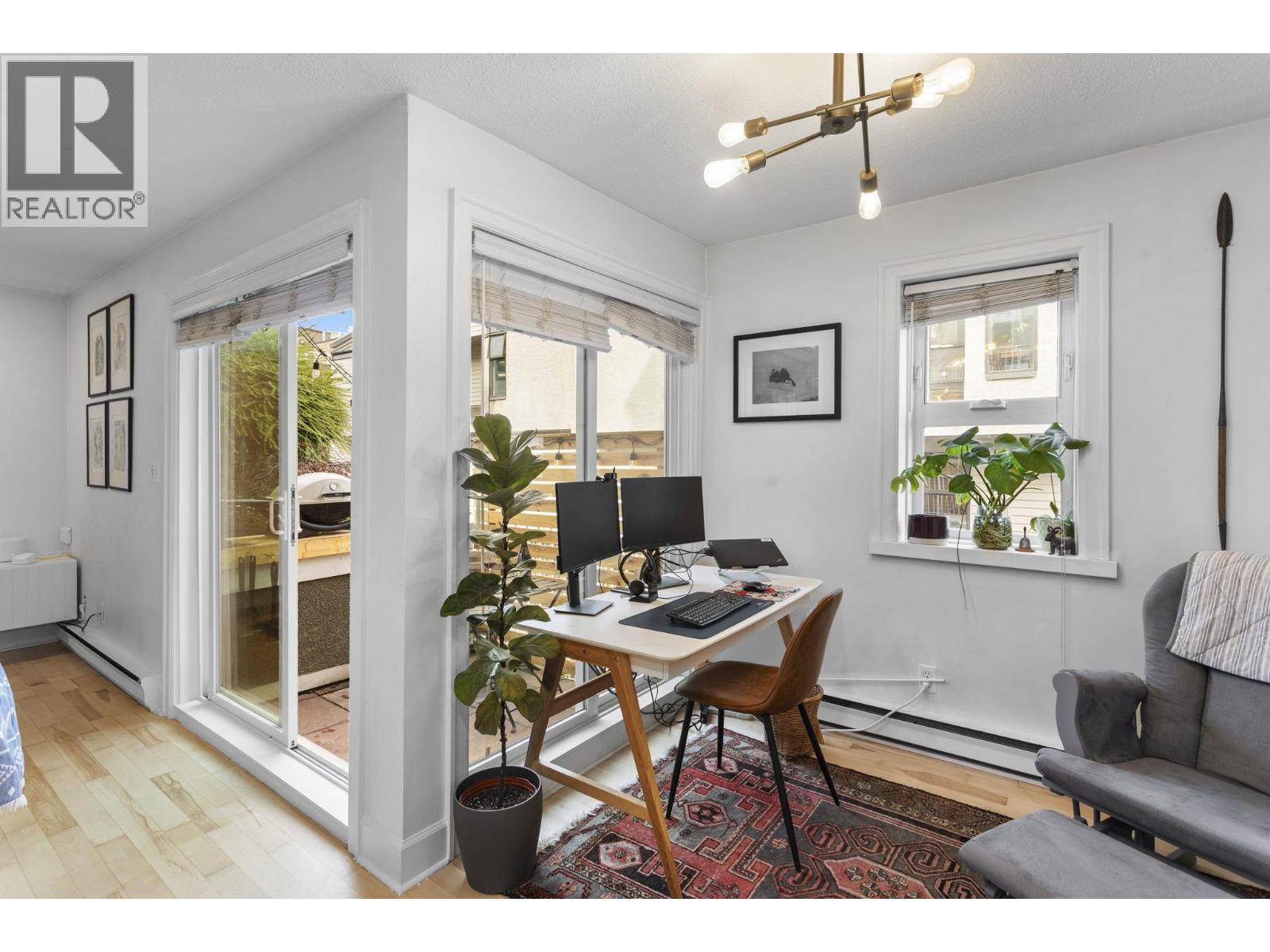 104 1045 W 8TH AVENUE, Vancouver