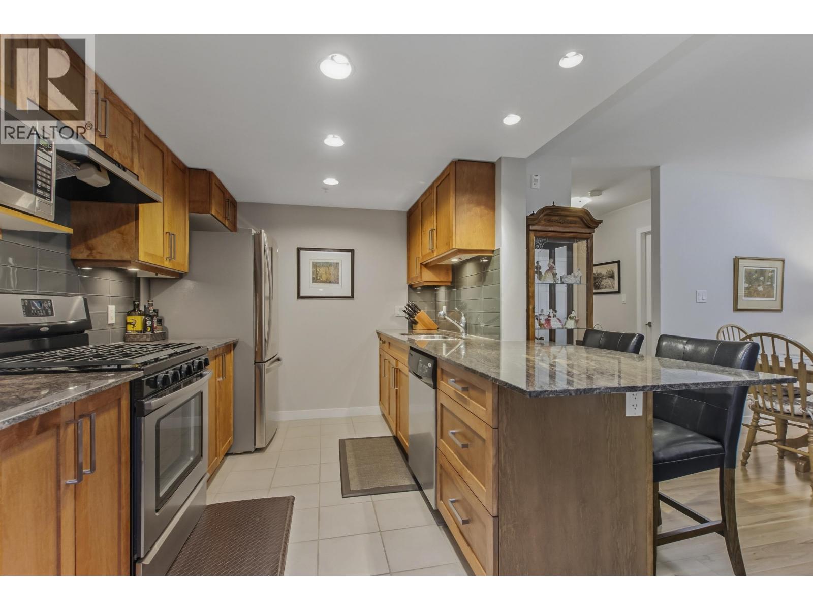 416 1212 MAIN STREET - Photo 2 of 25, Squamish, British Columbia