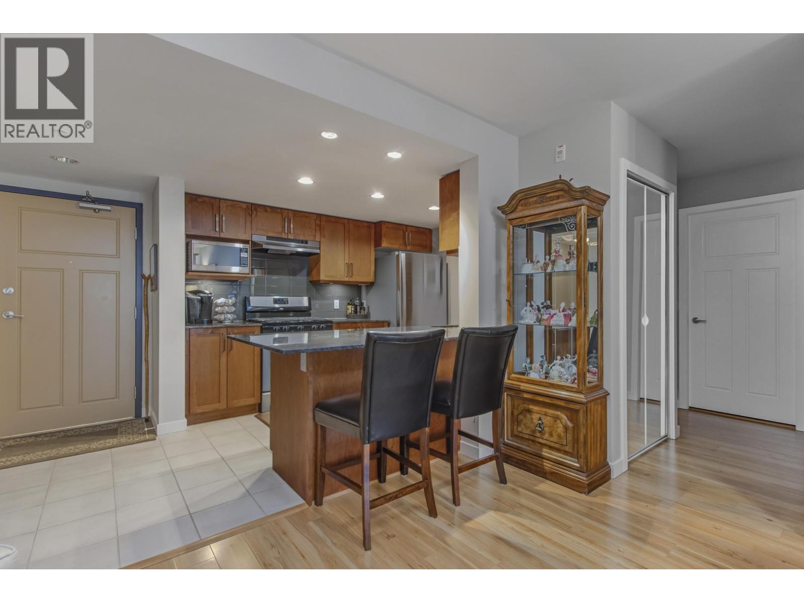 416 1212 MAIN STREET - Photo 5 of 25, Squamish, British Columbia