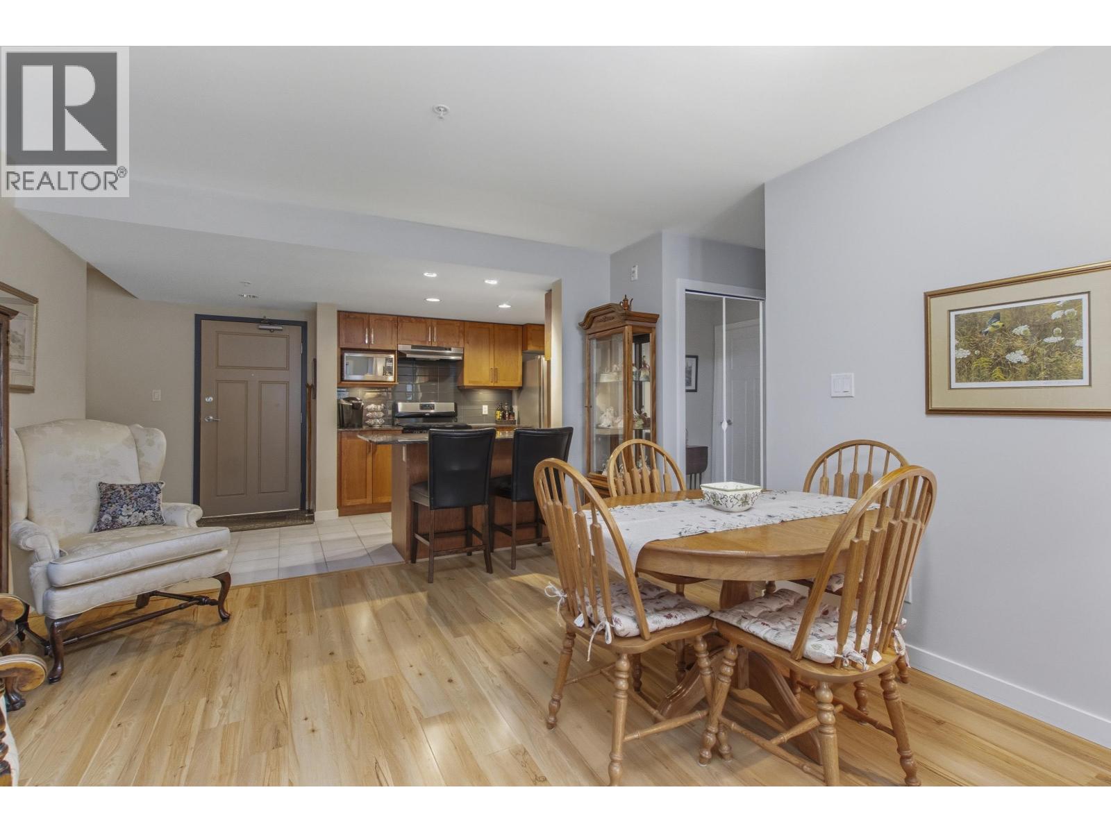 416 1212 MAIN STREET, Squamish