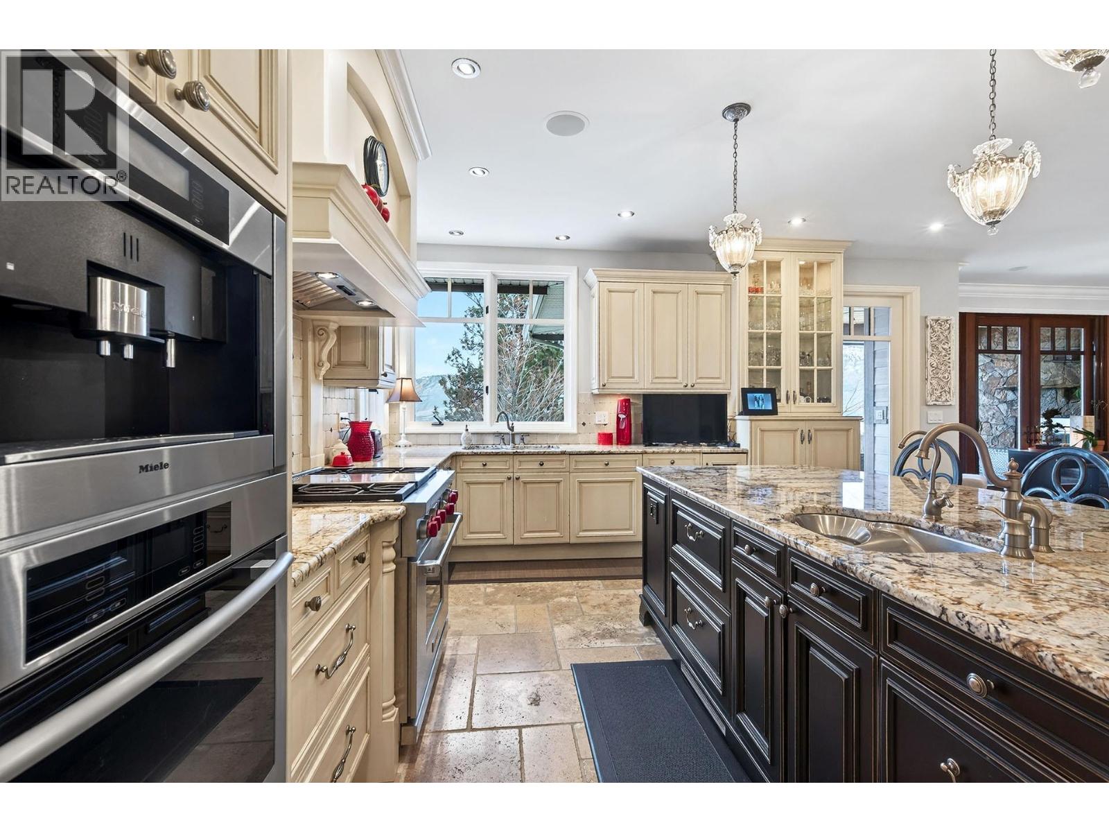 3080 Kicking Horse Drive, Kamloops