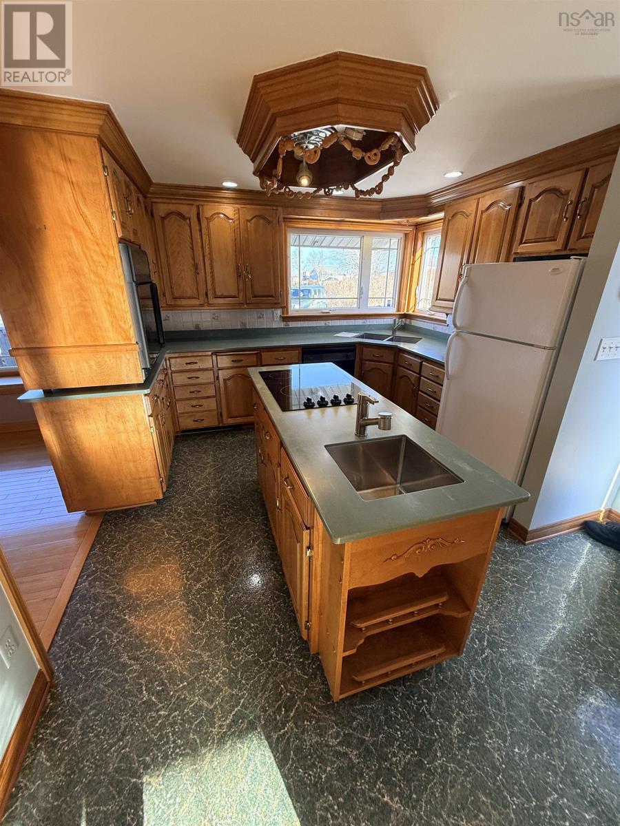 Property 14 of 49 of 31 Allen Street