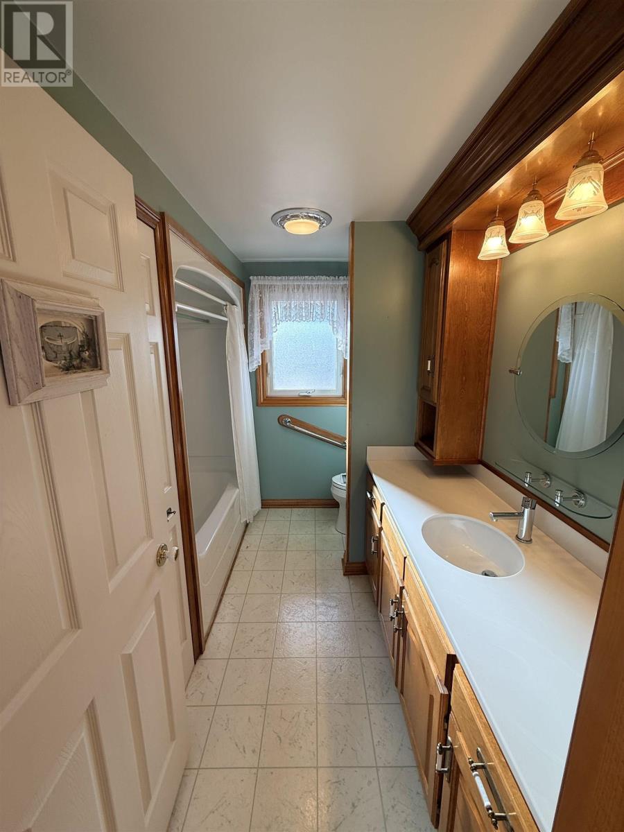 Property 22 of 49 of 31 Allen Street