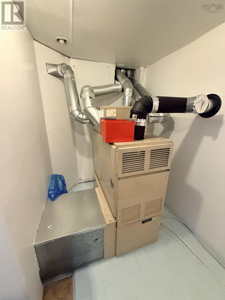 Property 36 of 49 of 31 Allen Street