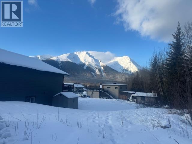 5 AURORA Avenue, Smithers