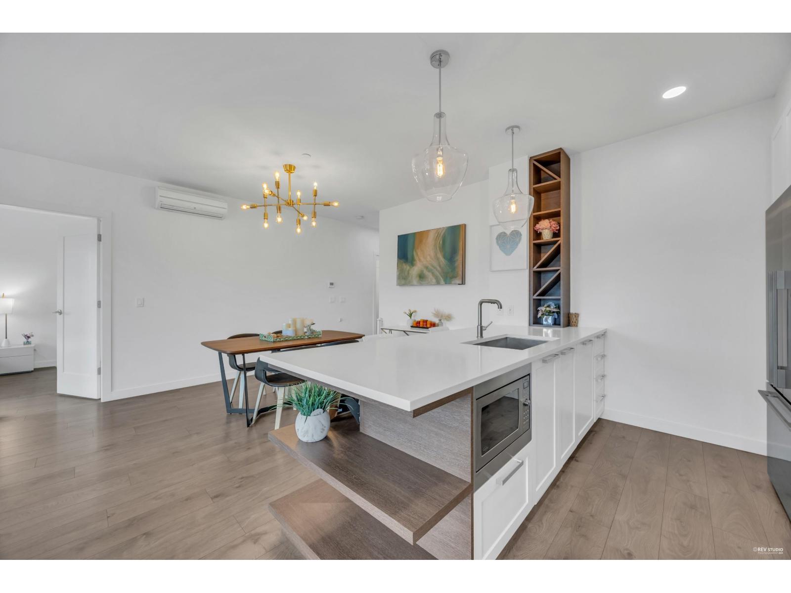 502 33530 MAYFAIR AVENUE, Abbotsford