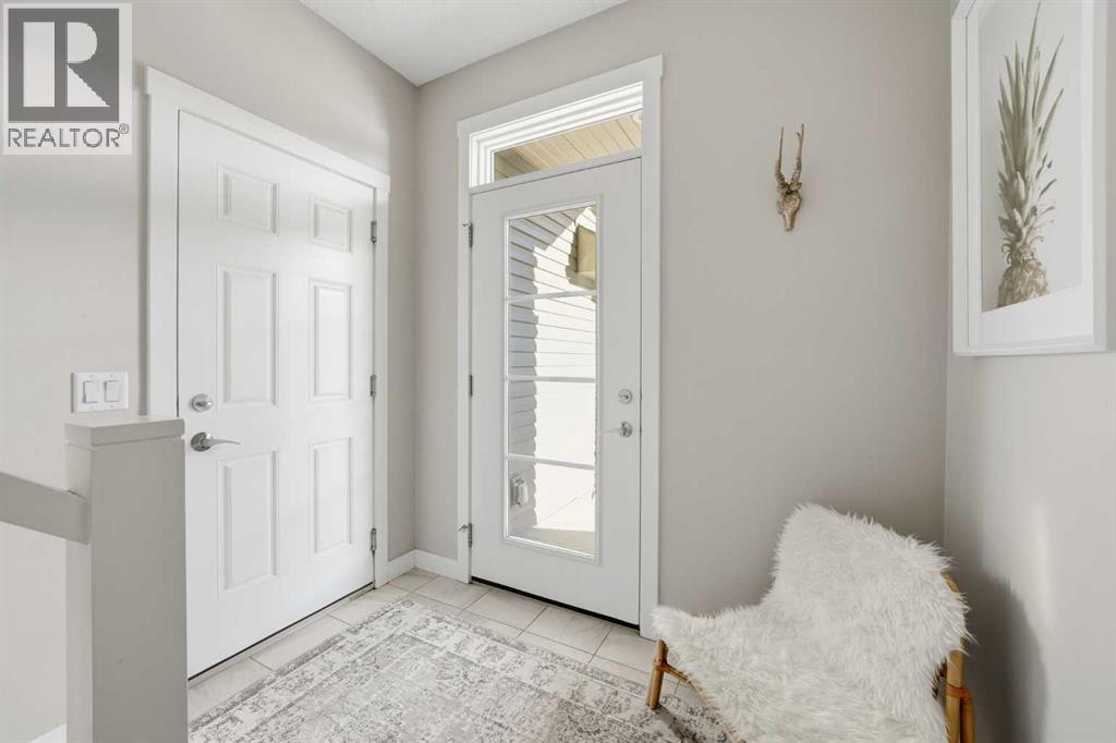 Single Family House 4 Level for Sale in  Sage Bluff Heights NW Sage Hill Calgary 