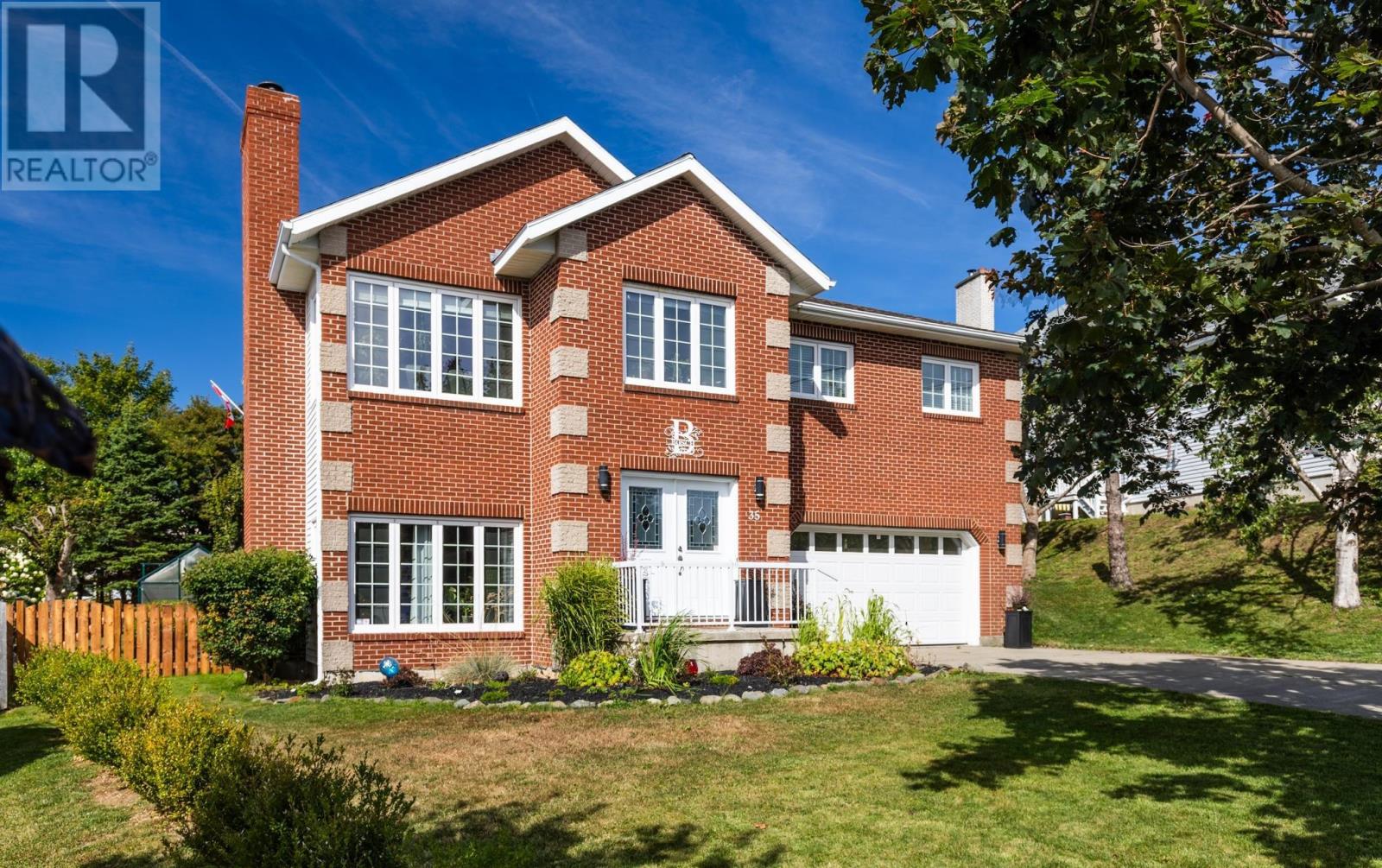 Property photo of 35 Sprucewood Drive