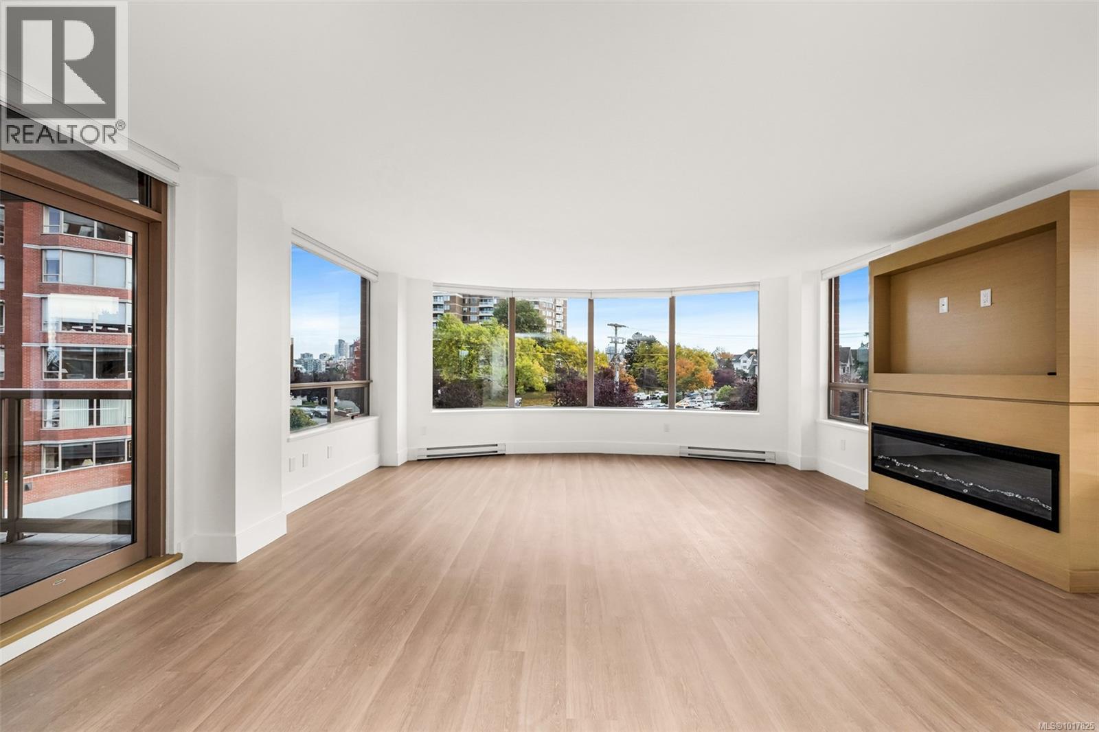 504 630 Montreal Street, Victoria