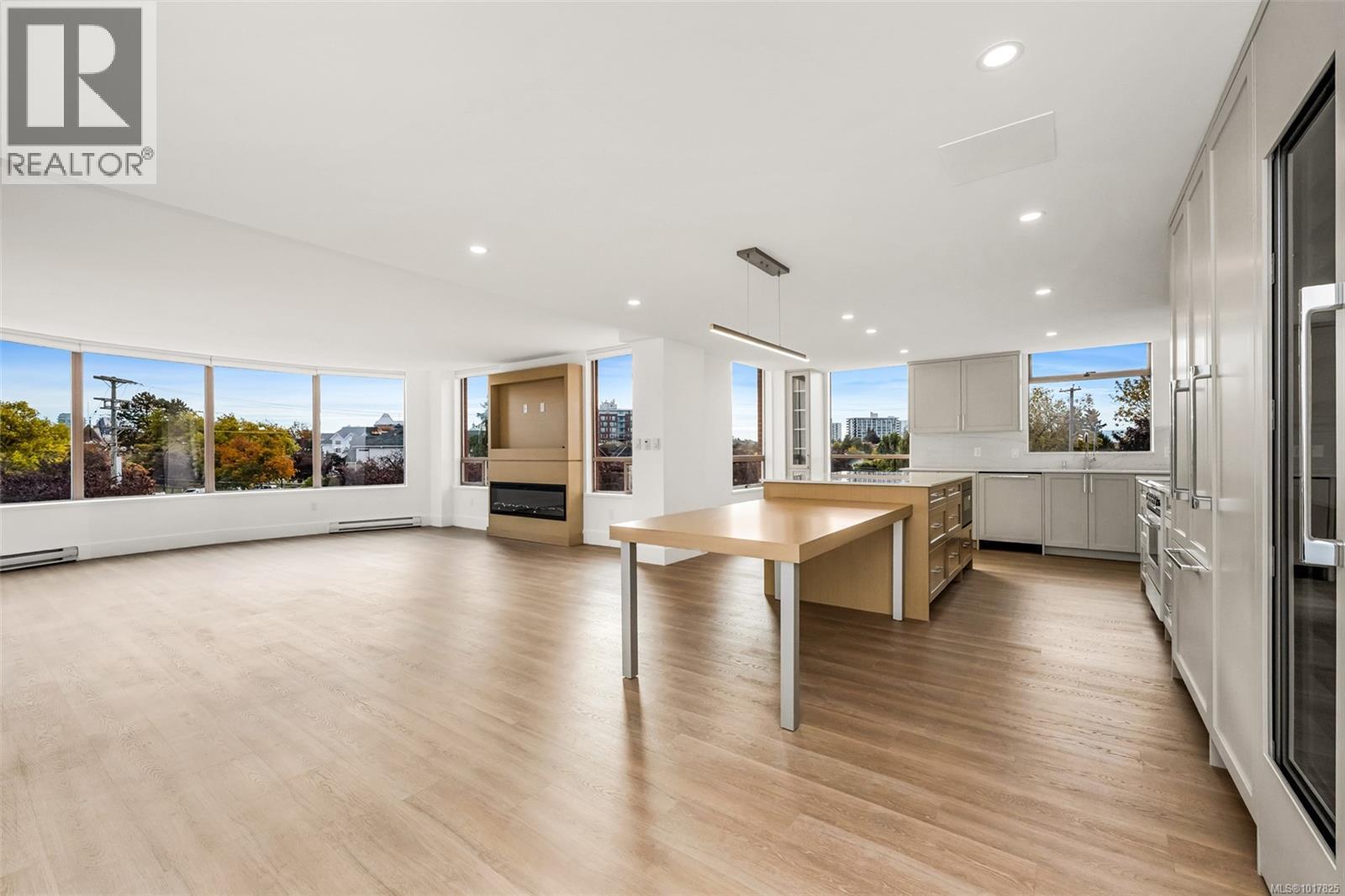 504 630 Montreal Street, Victoria