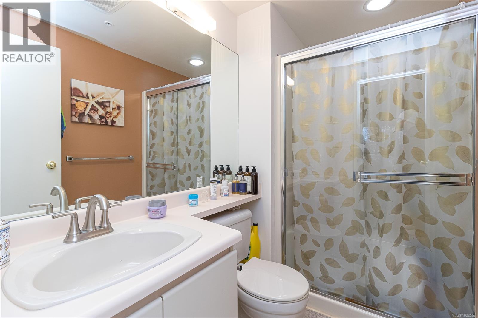 #502 1010 VIEW ST - 17