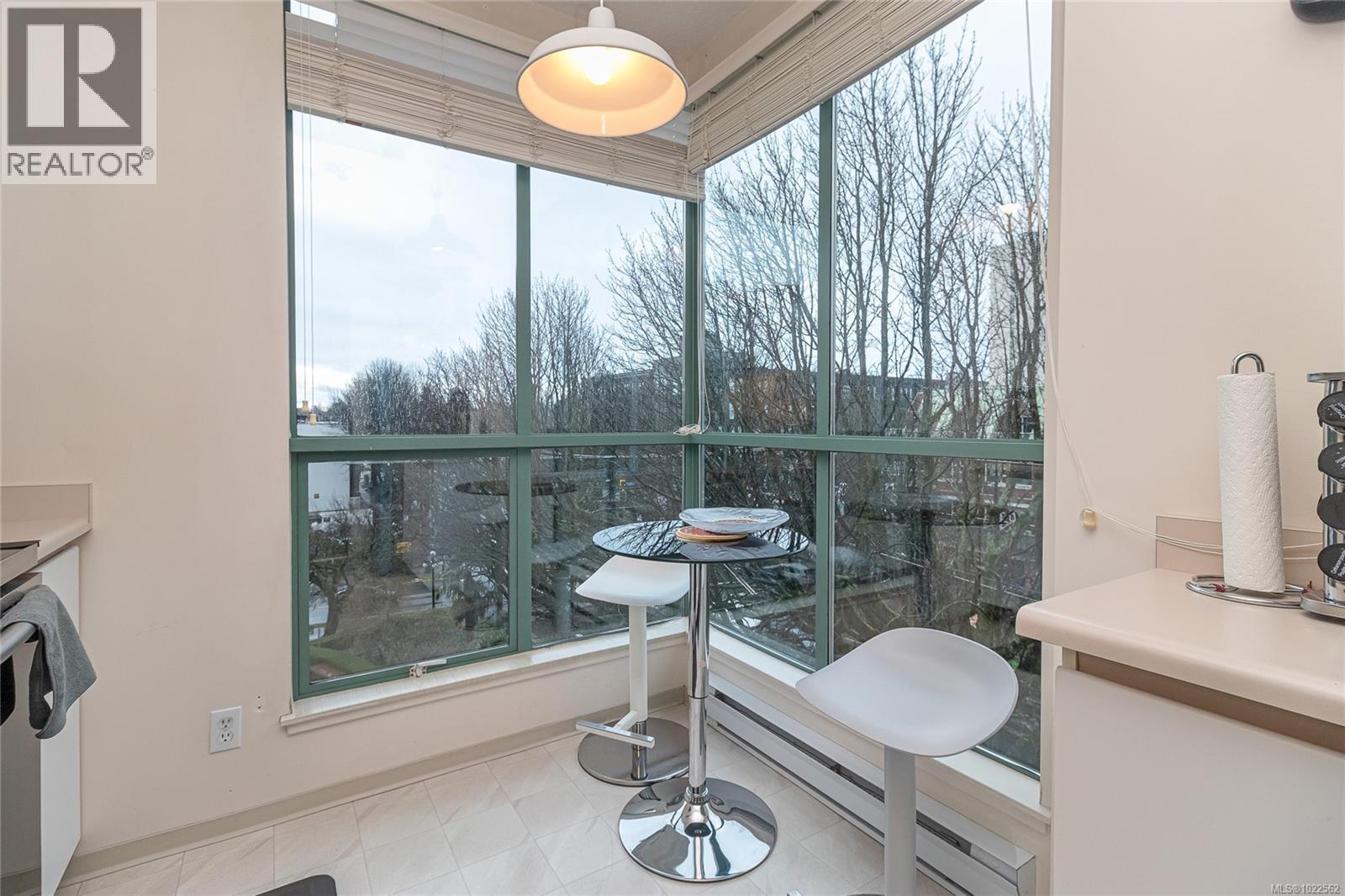 #502 1010 VIEW ST - 13