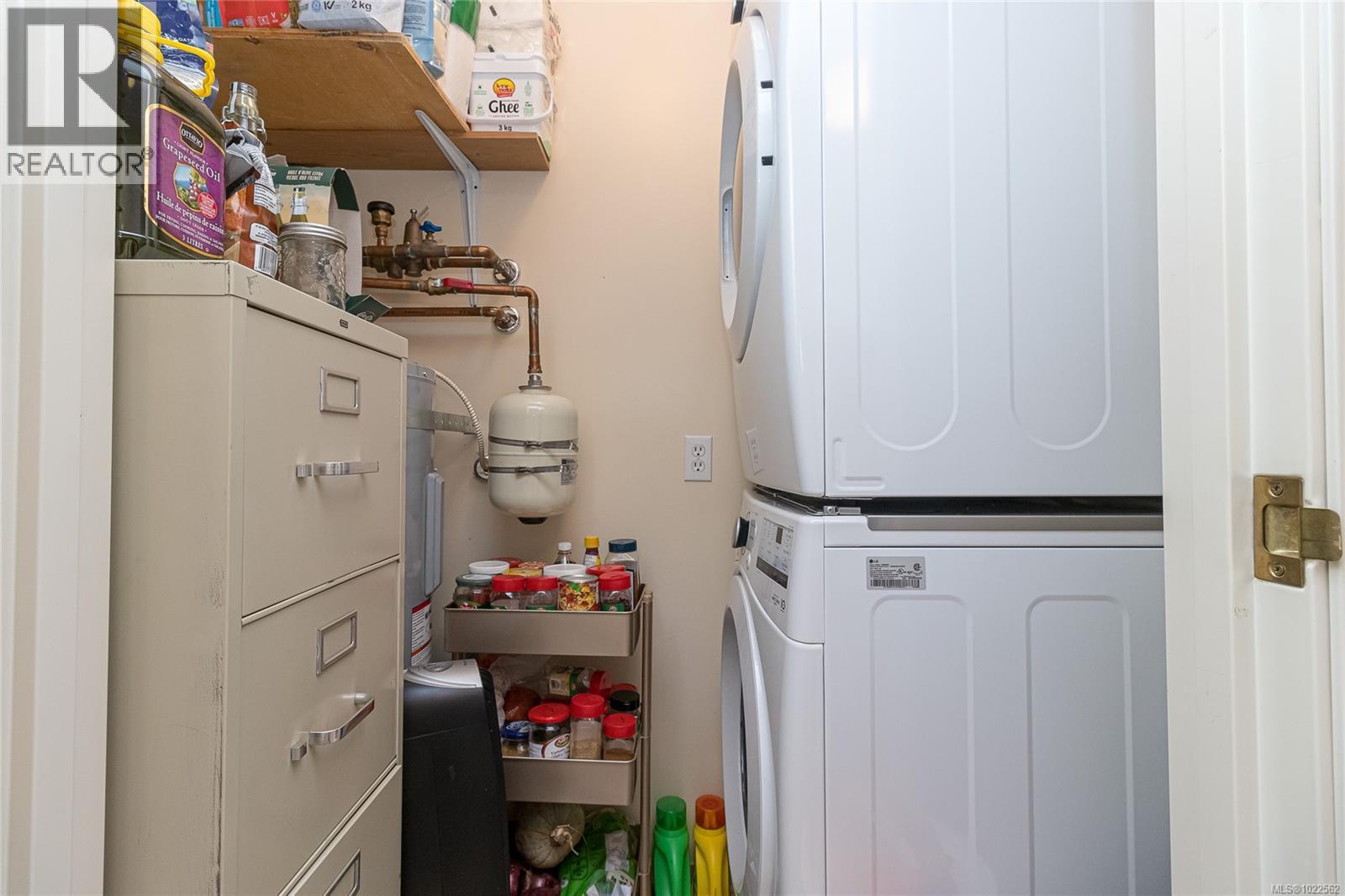 #502 1010 VIEW ST - 20