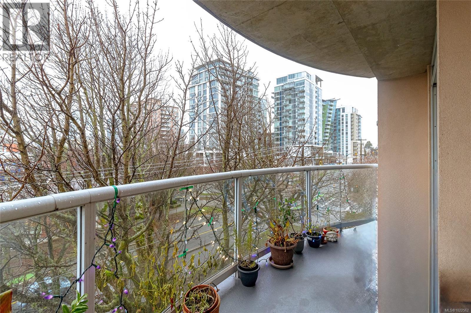 #502 1010 VIEW ST - 21