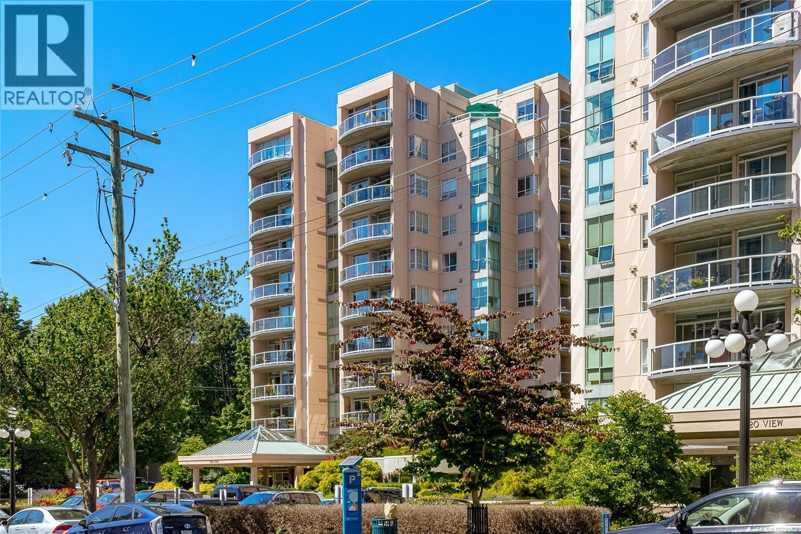 #502 1010 VIEW ST - 32