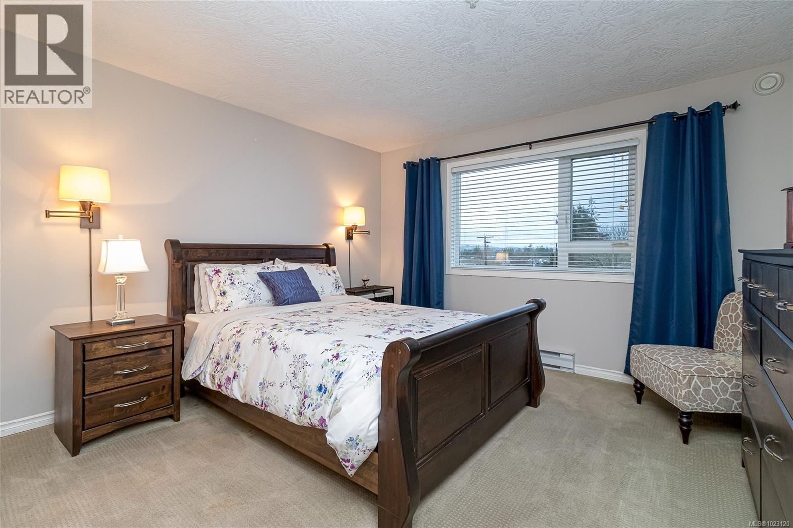 404 9975 Fifth Street, Sidney